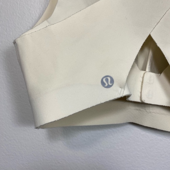 Lululemon Enlite Bra 32C Cream White Crisscross Back - Picture 6 of 8